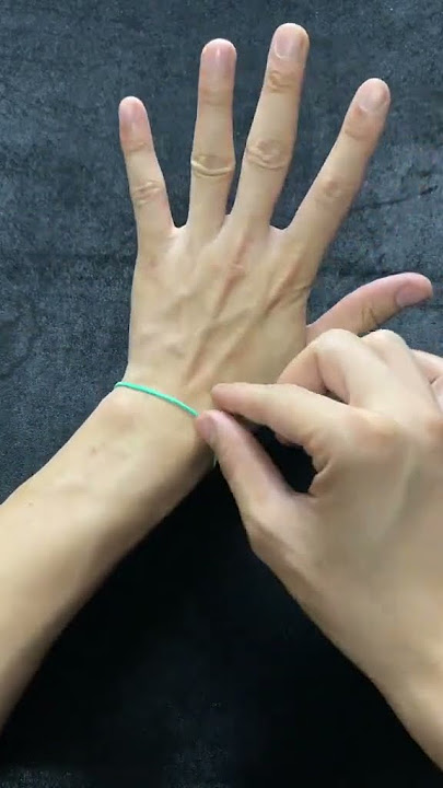 Yue Yunpeng's rubber band flirts with girls Magic teaching