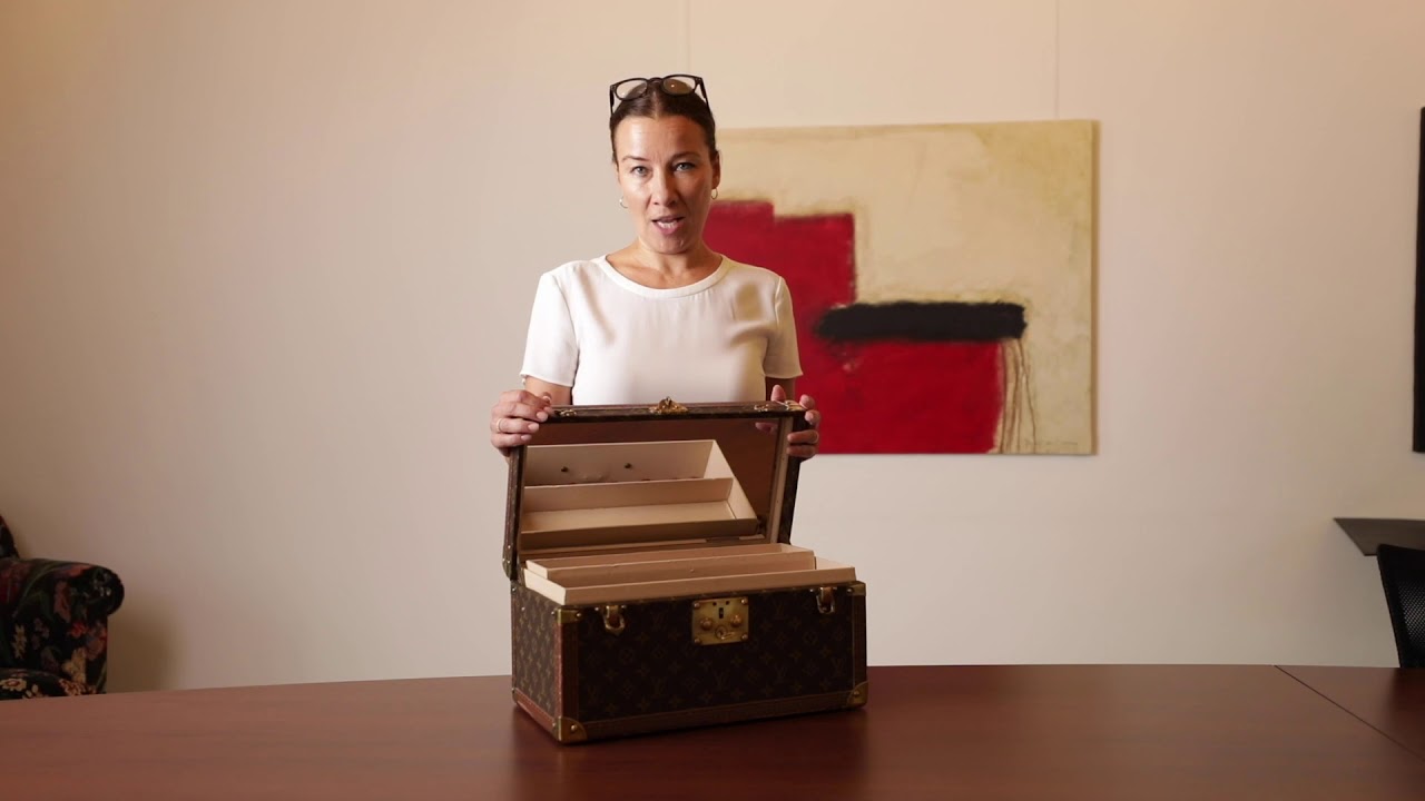Die Handtaschenexpertin Ana Maria Haldimann stellt das Reiseaccessoire von Lous Vuitton vor.