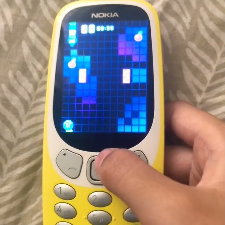 No dia mundial da cobra, Nokia destaca remake do game snake em seu celular  'raiz