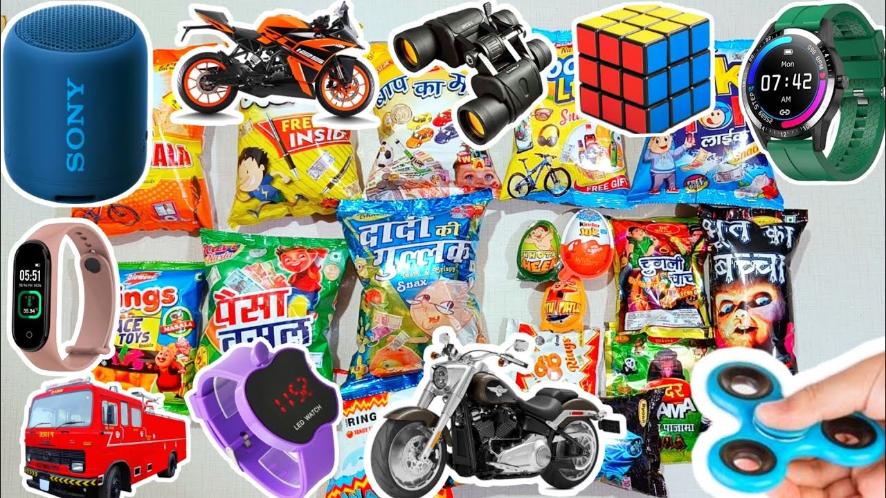 Latest collection of snacks with free gifts inside ! Moj ho gai aaj to , itne mehnge gifts nikle😍🥰