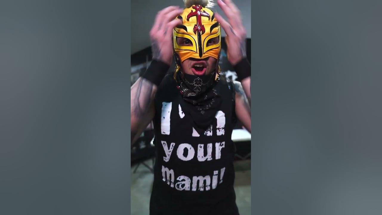 Dominik Mysterio steal Rey's mask 😳 #Short Dominik Mysterio steal Rey's mask 😳 #Short