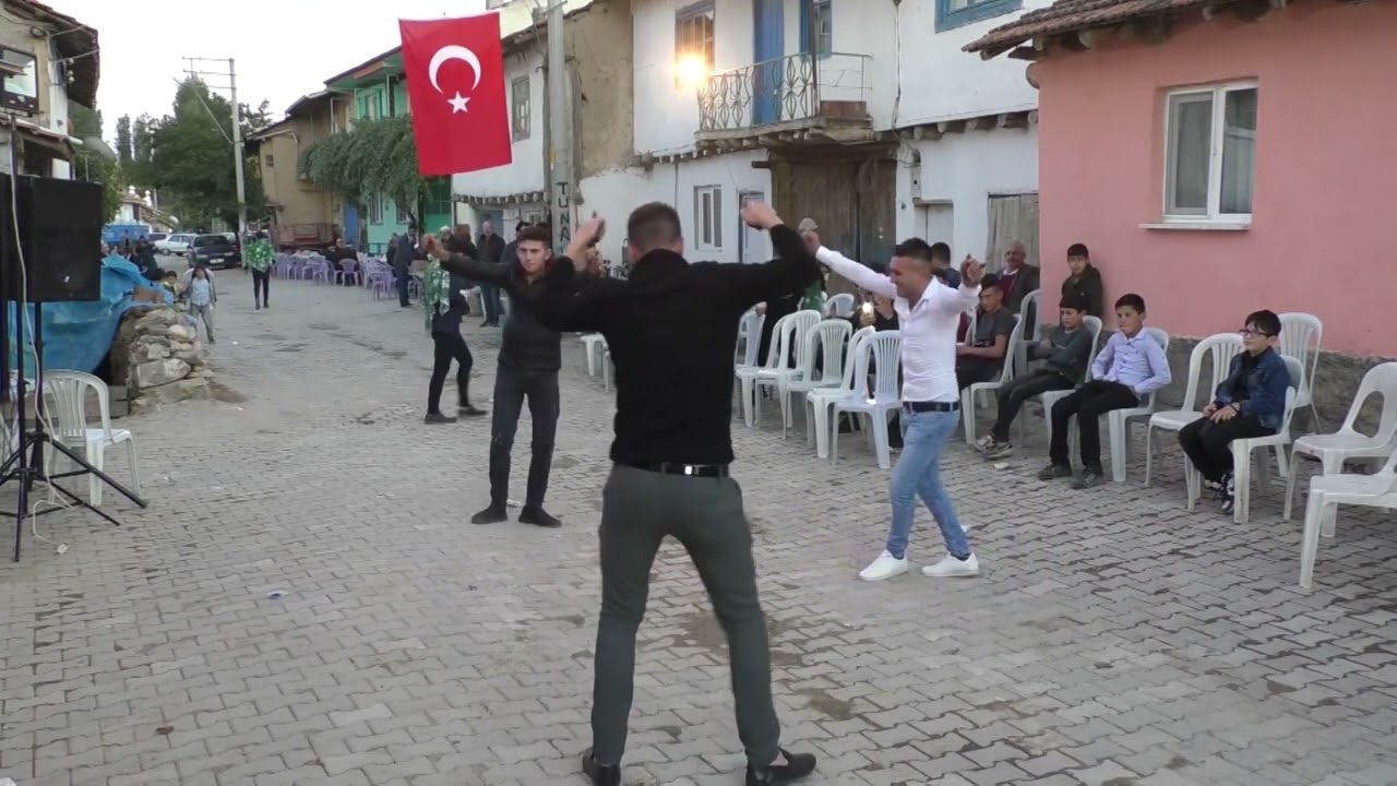 01-Emine & Mehmet - KÜTAHYA/Altıntaş Beşkarış Köyü