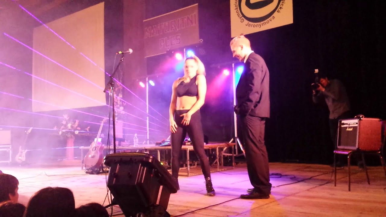 Anet Antošová - Maturitní ples (Gymnázium Jeronýmova)