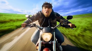 Thumbnail for Apprendre À LEVER Une Moto Sans Expérience (mdr j’ai même pas le permis)