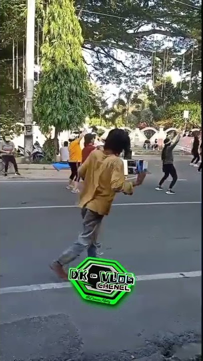 Orang Gila Jago Joget ...