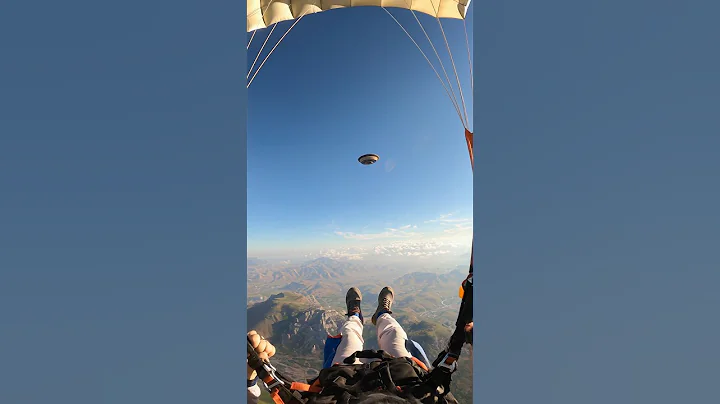 Skydiver Has Close Encounter With UFO — Real Footage! #ufo #UFOs #UAP #uaps #ovni