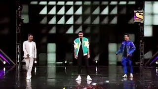 Raghav juyal 😎 Dharmesh sir 🤘 & Tushar Shetty dance in super dancer finale screenshot 5