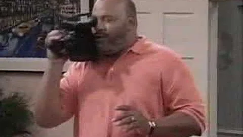 What episode does Aunt Viv give birth?