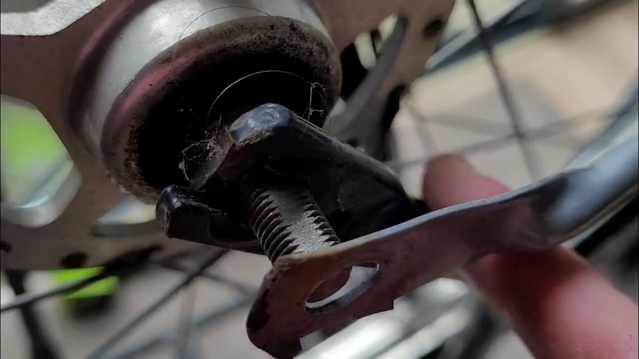 Buiten en binnenband vervangen voorwiel bij een Gazelle Primeur fiets met trommelrem YouTube