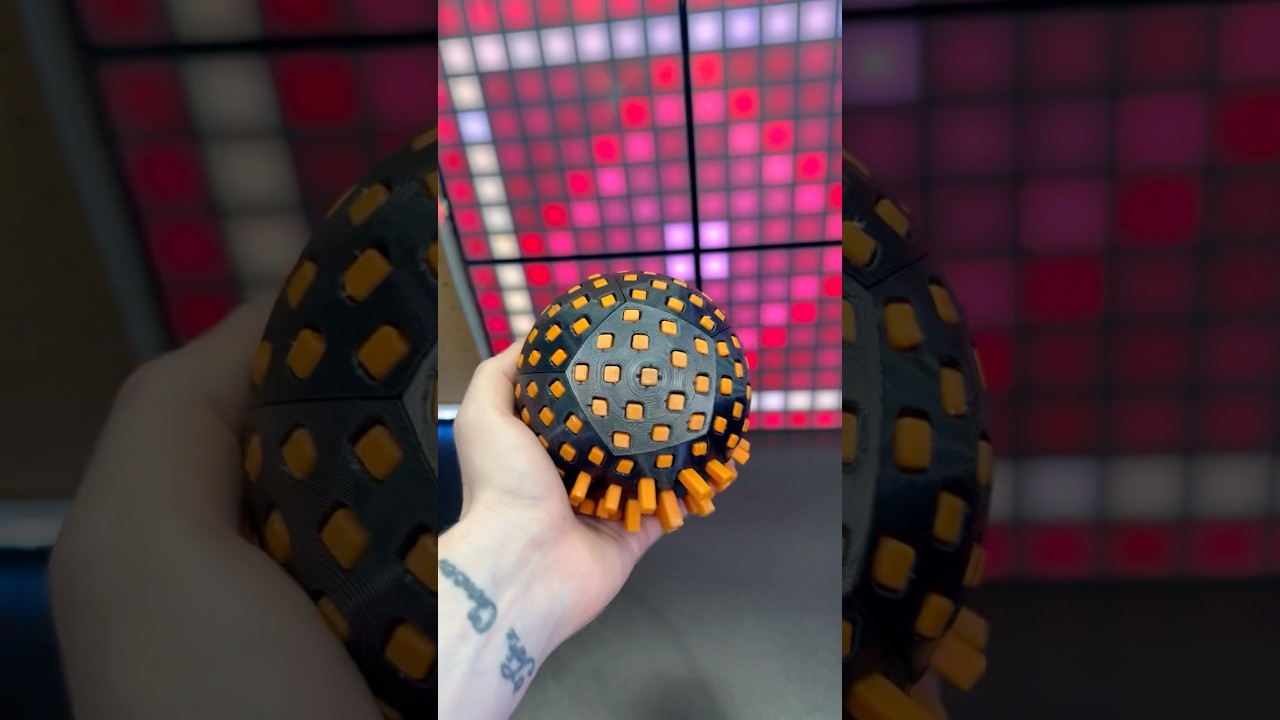 INSANE FIDGET BALL 