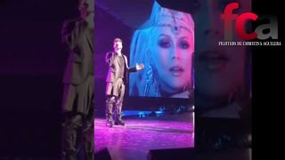 Ricky Martin & Christina Aguilera - Nobody Wants To Be Lonely (Las Vegas Residency) 2017