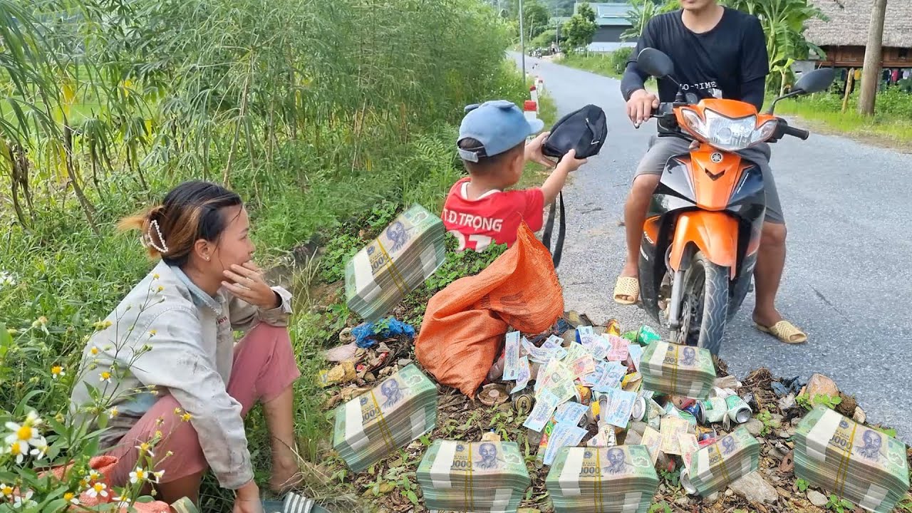 Single mother and son were collecting scrap at the landfill and ...
