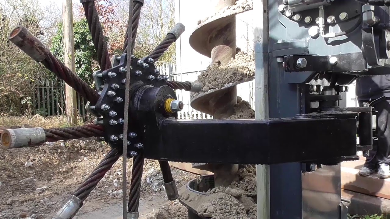 Geax EK60 Piling Rig