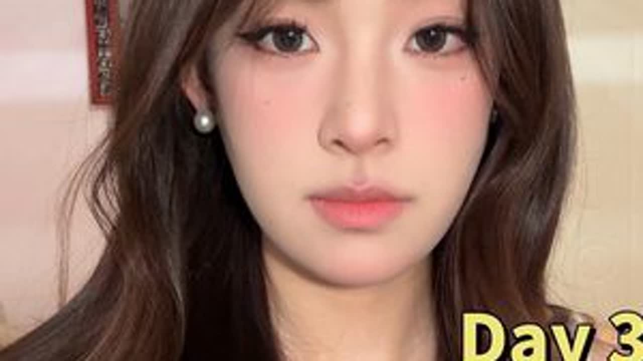 新手化妆速成班Day3：挑战开学前让准大一新生学会化妆！今天来学一个适合聚餐又上镜的韩系甜妹妆吧！#新手化妆教程 #化妆 #妆前妆后 #女大学生 #美妆百万新星计划