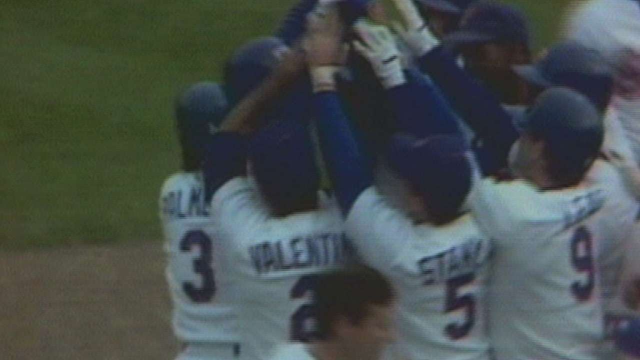 Sierra hits a walk-off home run off Henke