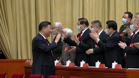 Former China Leader Helped on Stage at Opening Ceremony - DayDayNews