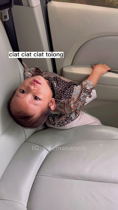 FIRST TIME INVITE A BABY TO A WEDDING