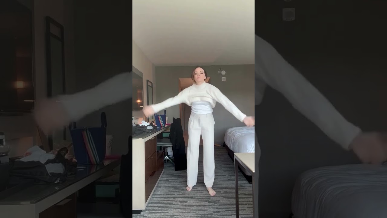 Danielle Panabaker feet