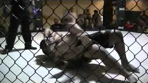 Travis Bailey vs Forrest Young.wmv