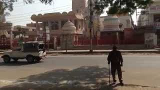 Indian President Mukherjee comes to Vrindavan.