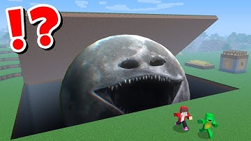 JJ and Mikey found the Giant Grave of The MOON Wakes UP in Minecraft - Maizen
