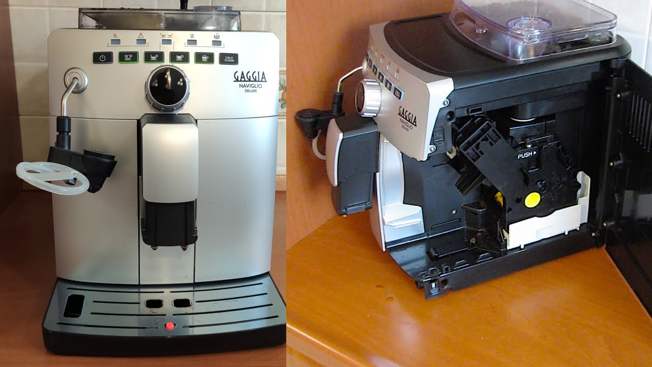 GAGGIA NAVIGLIO e Naviglio Deluxe - Come fare la PULIZIA del gruppo caffè -  YouTube