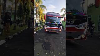 telolet APT dulu guys 😁 #viralvideo #bus #telolet #apt