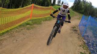 Bike park Skolnity - niebieska trasa z kamery na plecach