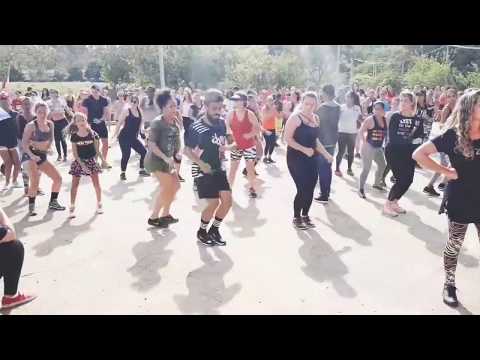 Coreografia Oficial FitDance - Bumbum Tam Tam | Aulão No Domingo Fitness (Campinas)