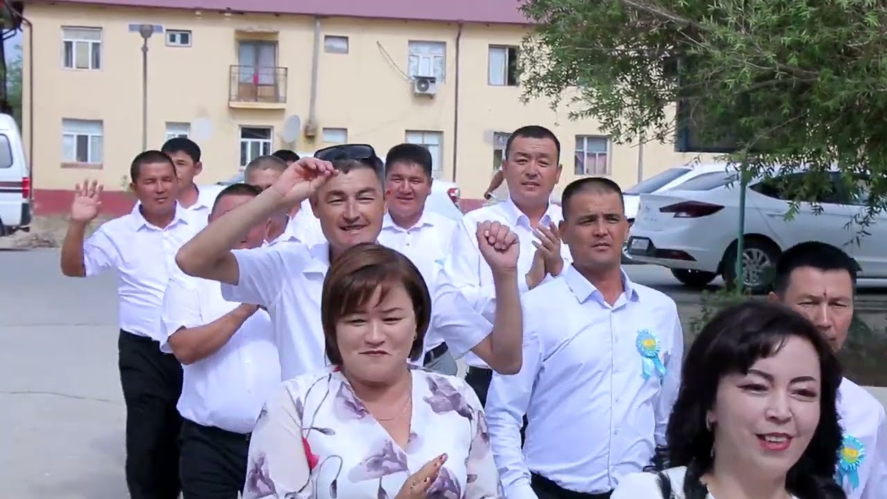 Бозатау 20 жыллык Ажиняз мектеп 1985 жыл мектеп