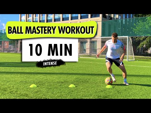 Видео: BALL MASTERY CARDIO WORKOUT For Football Players | Improve Your Touch |