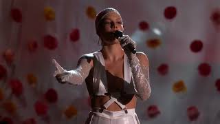 Halsey - performs “Now or never” at “2017 Billboard music awards” (full performance) HD