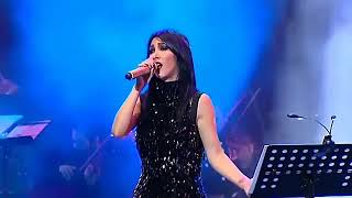 Hande Yener - Penceresiz Kaldım Anne Resimi