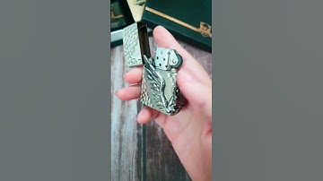 Bật lửa xăng đá Zorro bạc bụi ốp đôi cánh thiên thần Z9800A ( 0918924444)