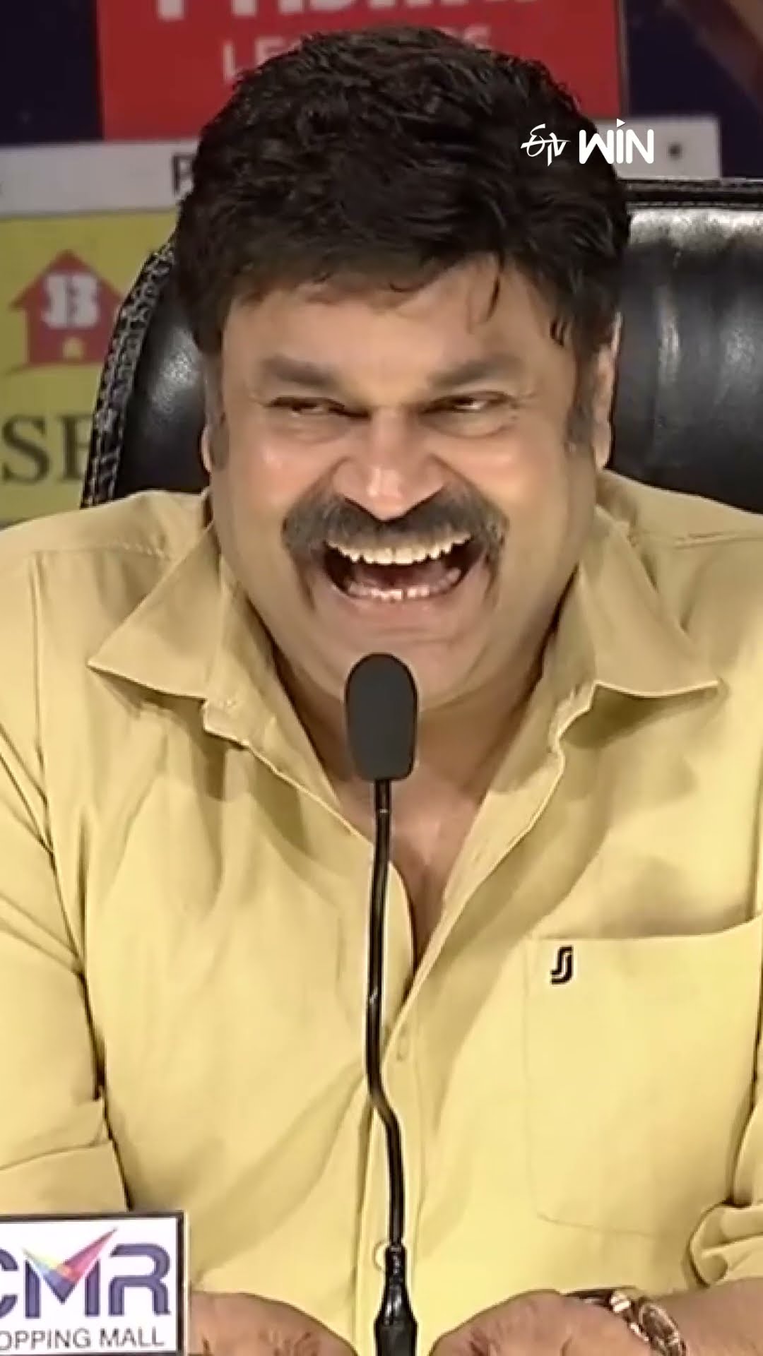 #shorts - ఈ కాంబినేషన్ ఏంటో, ఈ ఆడవాళ్ళ డామినేషన్ ఏంటో అర్థం కావట్లే..! #jabardasth #ChammakChandra