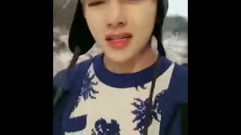 Taehyung singing spring day♡ ( he looks so cold!)