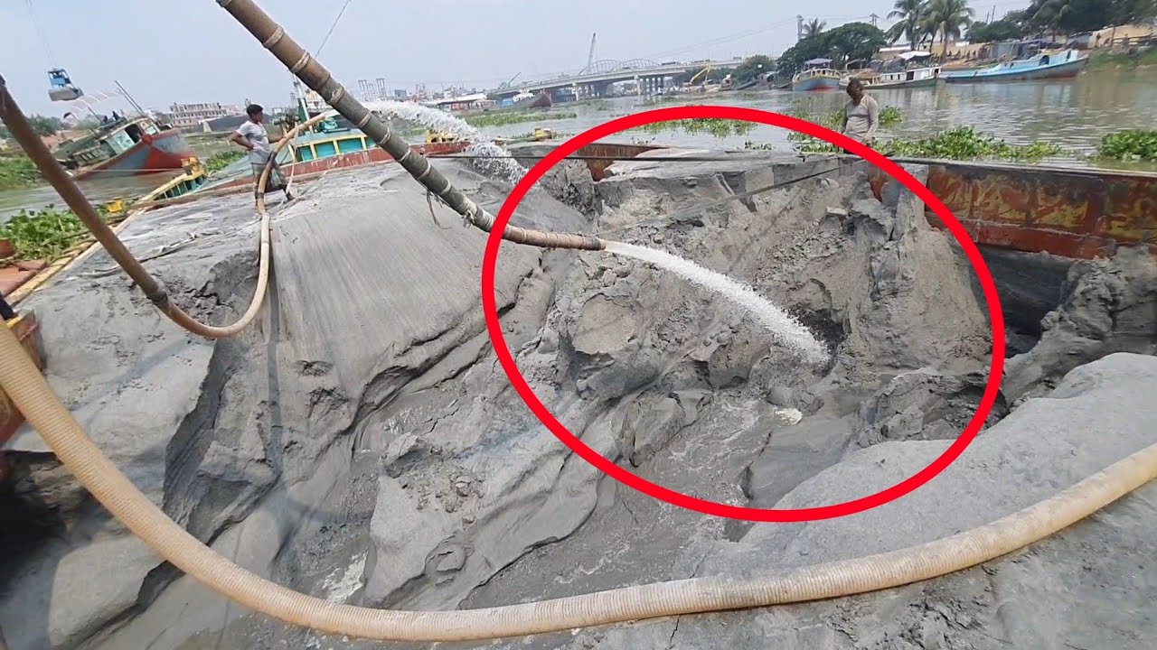 Unloading sand form ship barge unloading video unload sand from big ...