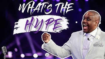 Audience warm-up guy brings the FUNNY