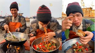 Chinese people eating - Street food - &quot;Sailors catch seafood and process it into special dishes&quot; #51