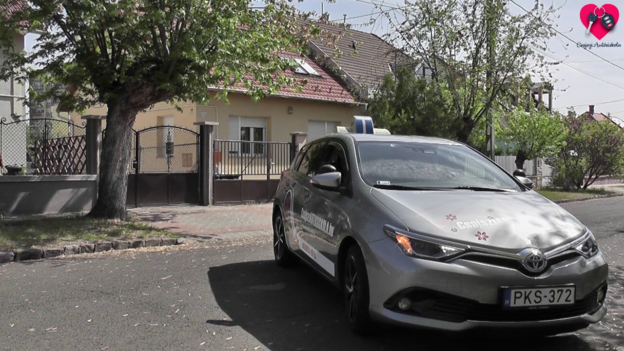 Y forduló - Csajszi autósiskola