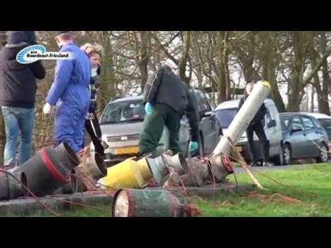 Carbidschieten op de Haadwei in Damwâld