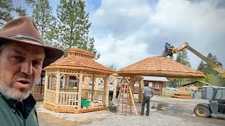 Amish Crew Builds Log Gazebo At Eagle Valley Auction