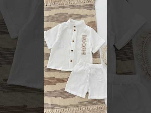 Дитячий білий мусліновий комплект з вишивкою для хлопчика костюм сорочка+шорти, видео 1