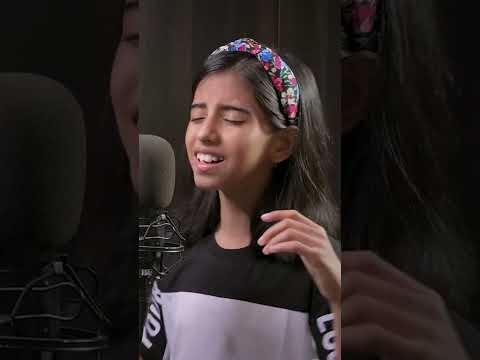 آنوکریتی موزیک یخزده مدونا را میخواند توانایی را میبینی هند استعداد ایران