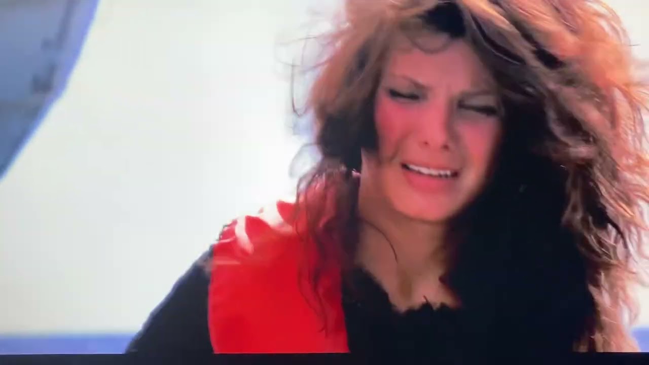 Speed 2  1997 propeller scene 