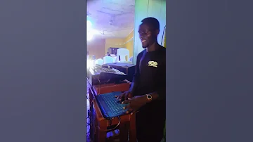 Akateteyi Vs Akatungulu By Dj Samu 