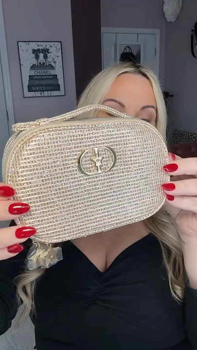 DIOR HOLIDAY GIFT SET!! WOW it’s beautiful @Dior #diorbeauty #dior #diorholiday