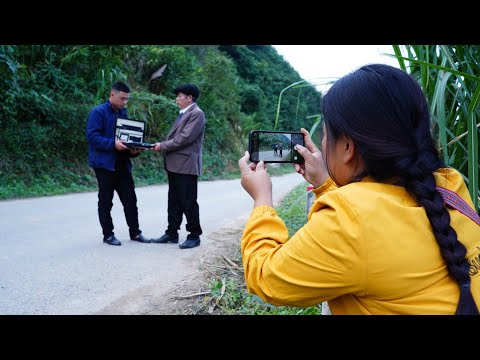 Fake Bangs Tutorial 💇🏻‍♀️ #shorts #hair #hairstyle #hack