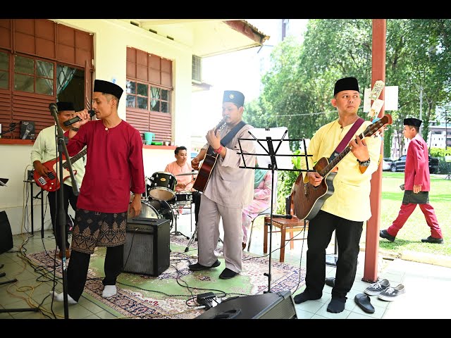 Satu Hari di Hari Raya - Cover by UKBand class=