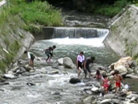 筑後川中流で水遊び